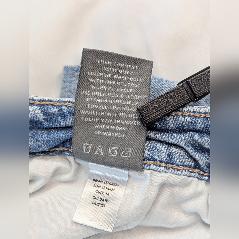 Torrid Ultra Distressed Jeans (12 Short) - Picture 13 of 14